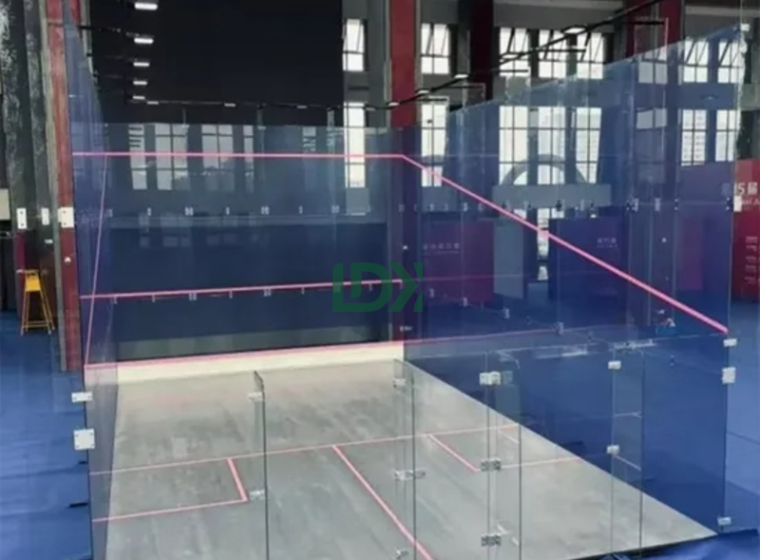 qatar-glass-squash-court